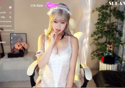 Live stream chat sex hay nhức nhói của idol Uyển Hương